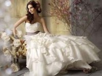 /album/abiti-da-sposa/imagescaqnldxa-jpg1/
