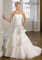 /album/abiti-da-sposa/imagescavv0ac0-jpg1/